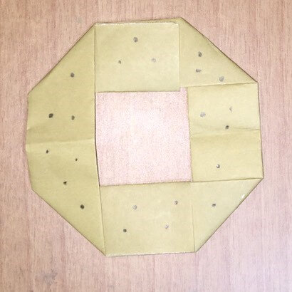 ドーナツの折り紙、ハロウィンで使えるお菓子の簡単な折り方