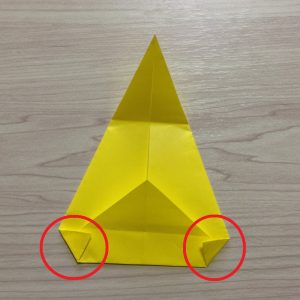 折り紙で作るクリスマス飾りの簡単なベルの折り方