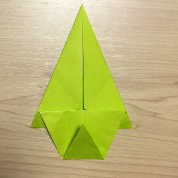 折り紙で子供と作る簡単なクリスマスツリー