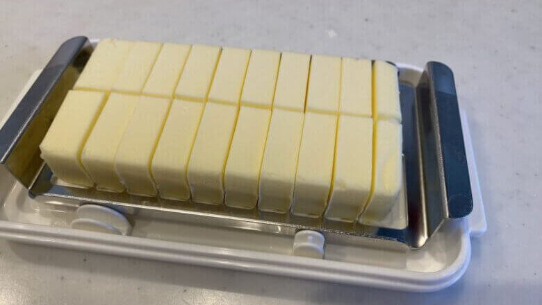スケーターステンレスバターカッターケース付き　使い方　バター切り完了